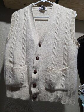 Royal Scott 100% Shetland Wool Tan Sweater Vest Men's Size Medium Vintage